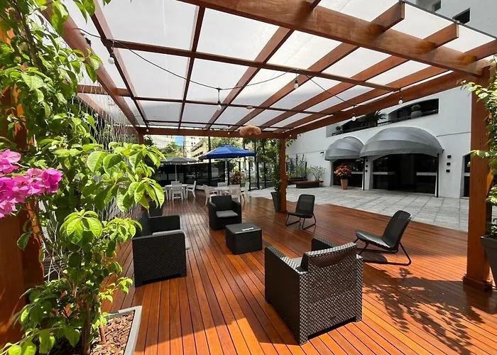 Apartamento na praia de Pitangueiras  Guarujá